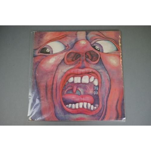 52 - Vinyl - King Crimson 2 LP's to include In The Court Of (ILPS 9111) matrices -A2 and B3 pink 'i' labe... 