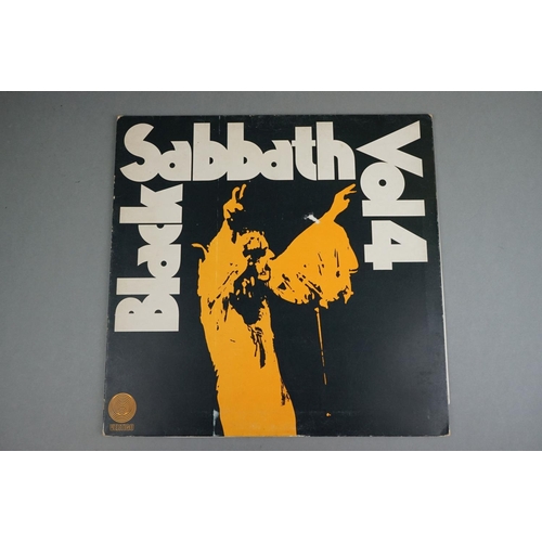 60 - Vinyl - 5 Black Sabbath LP's to include Self Titled (V 06) third pressing, small swirl label, no Ver... 