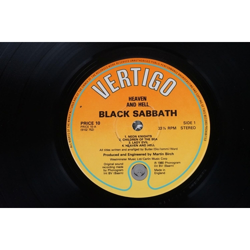 60 - Vinyl - 5 Black Sabbath LP's to include Self Titled (V 06) third pressing, small swirl label, no Ver... 