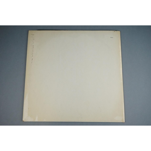 77 - Vinyl - The Beatles White Album (PCS 7067/8) Stereo No 0417891, top loader, black inners Vg.  No pos... 