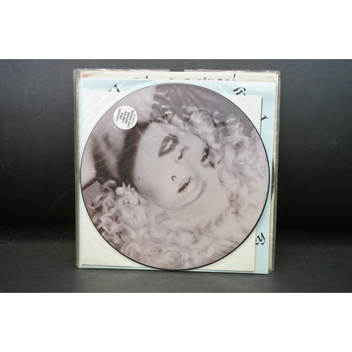 289 - Vinyl - 10 Madonna picture discs to include Rain, Who's That Girl, Express Yourself, Like A Prayer, ... 