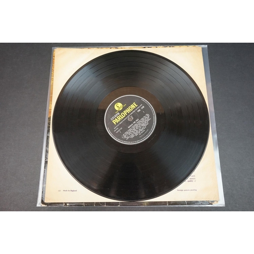 620 - Vinyl - The Beatles 2 LP's to include Please Please Me (PMC 1202) black and yellow label, showing Th... 