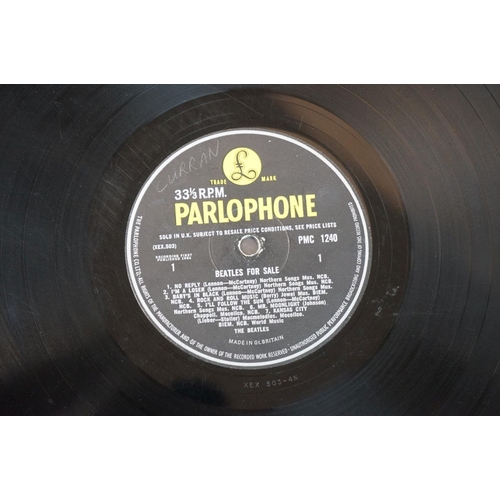 620 - Vinyl - The Beatles 2 LP's to include Please Please Me (PMC 1202) black and yellow label, showing Th... 