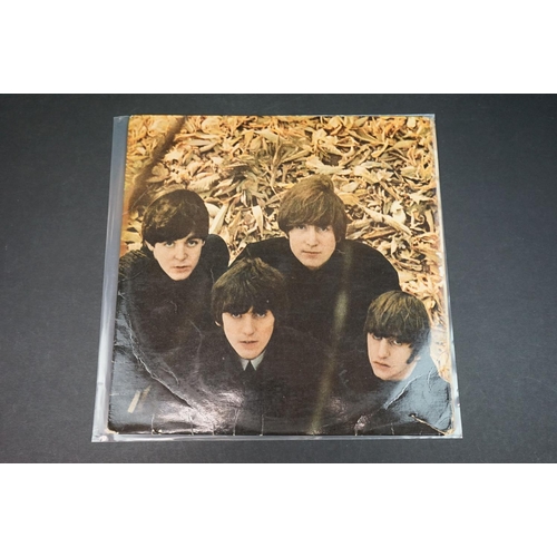 620 - Vinyl - The Beatles 2 LP's to include Please Please Me (PMC 1202) black and yellow label, showing Th... 