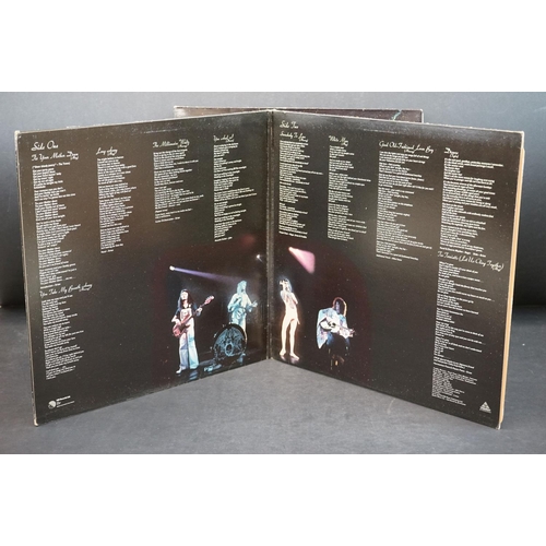 688 - Vinyl - Queen 7 LP's to include A Kind Of Magic x 2 (one copy very poor sleeve), A Day At The Races,... 