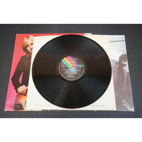 733 - Vinyl & Autographs - Tom Petty & The Heartbreakers 3 LP's to include Damn The Torpedoes (MCF 3044), ... 