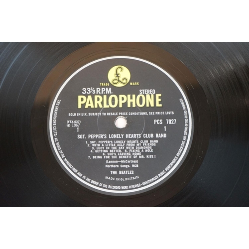 736 - Vinyl - The Beatles Sgt Pepper (PCS 7027) The Gramophone Co Ltd, Sold In The UK and 33 and a Third t... 