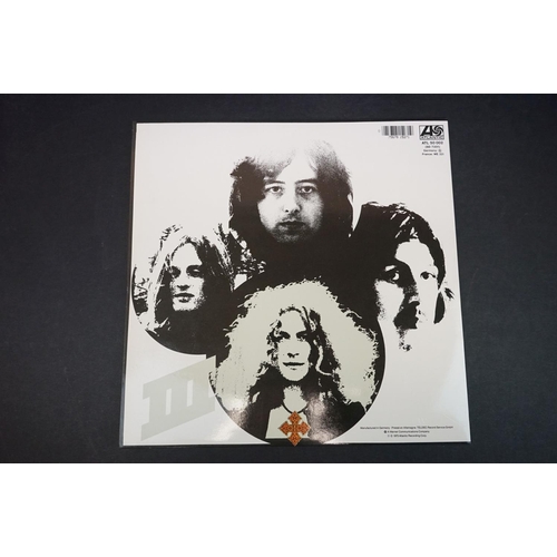 739 - Vinyl - Two Led Zeppelin LP's both German pressings to include Two (K 40037) and Three (K 50002) bot... 