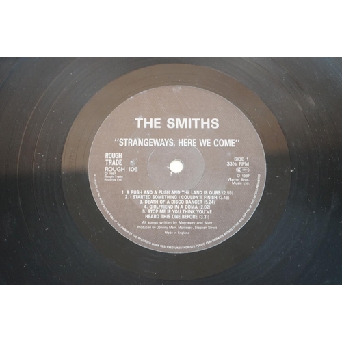 743 - Vinyl - 2 The Smiths LP's to include The World Won't Listen (Rough Trade 101) and Strangeways Here W... 