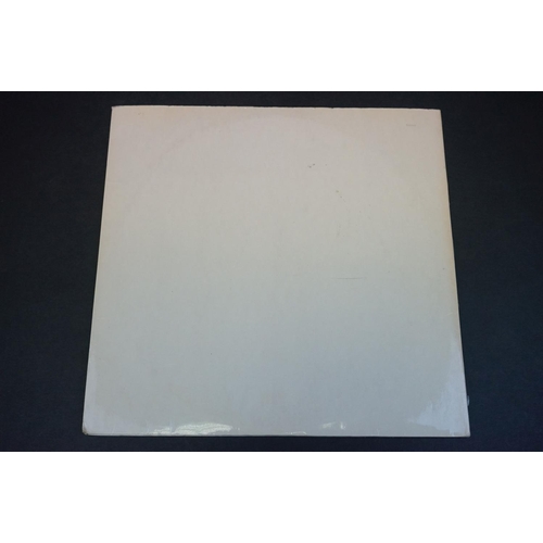 747 - Vinyl - The Beatles White Album (PCS 7067/8) stereo No 0578001, top loader, 4 photos, no poster, bla... 