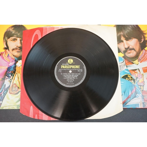 766 - Vinyl - The Beatles 7 LP's to include Sgt Pepper (PMC 7027) nice copy with pink & red inner, insert ... 