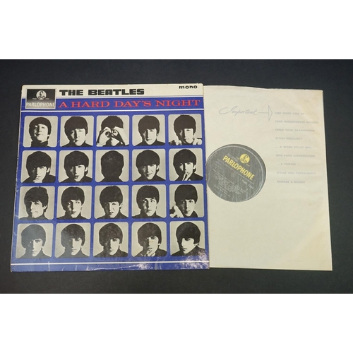 766 - Vinyl - The Beatles 7 LP's to include Sgt Pepper (PMC 7027) nice copy with pink & red inner, insert ... 