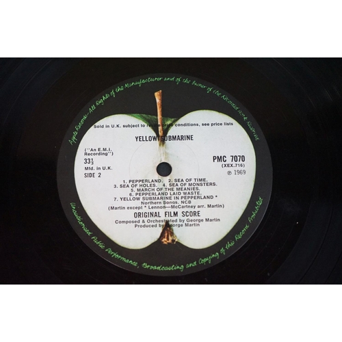 187 - Vinyl - The Beatles Yellow Submarine (PMC 7070) Sold In UK to label, red 'yes' above and below rear ... 