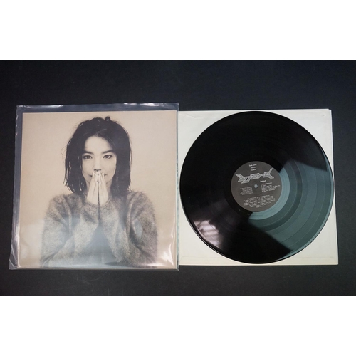 235 - Vinyl - Two LPs to include PJ Harvey 4 Track Demos on Island ILPM2079 and Bjork Debut TPLP31 both vg... 