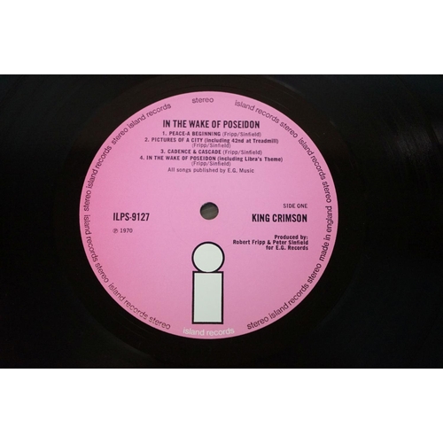 255 - Vinyl - King Crimson In The Wake of Poseidon LP on Island ILPS9127, pink 'i' label, textured sleeve,... 