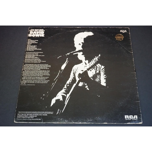 494 - Vinyl & Autographs - David Bowie The Man Who Sold The World RCA LSP-4816 Stereo reissue sleeve.  Sig... 