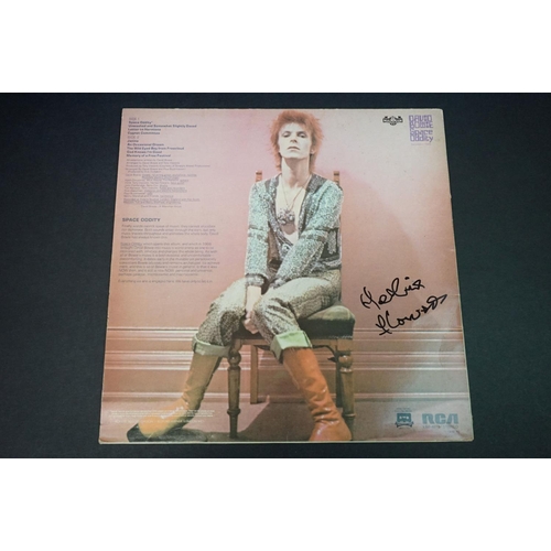 501 - Vinyl & Autographs - David Bowie 3 copies of Space Oddity to include LSP 4813 signed to front sleeve... 