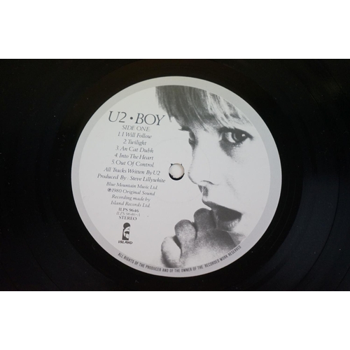 609 - Vinyl & Autographs - U2 3 LP's to include October (ILPS 9680), War (ILPS 9733) and Boy (ILPS 9646). ... 