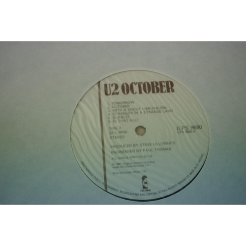 609 - Vinyl & Autographs - U2 3 LP's to include October (ILPS 9680), War (ILPS 9733) and Boy (ILPS 9646). ... 