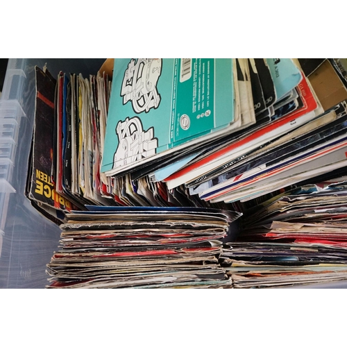 360 - Vinyl - Collection of 45s spanning the genres and decades, to include Paul Weller, The Supremes, Ste... 