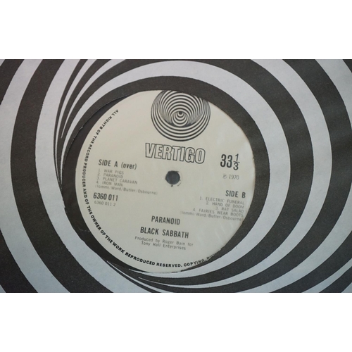 539 - Vinyl - Black Sabbath Paranoid (Vertigo 6360 011) small Vertigo swirl label, Vertigo inner.  Sleeve ... 