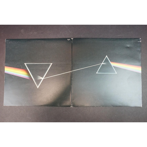 540 - Vinyl - Pink Floyd Dark Side Of The Moon (SHVL 804) solid light blue triangle, black inner, no poste... 