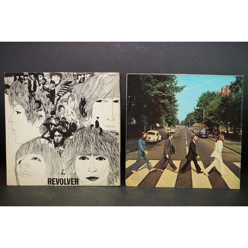 559 - Vinyl - The Beatles 2 LP's to include Revolver PMC 7009 flipback sleeve, Sold In UK and Gramophone C... 