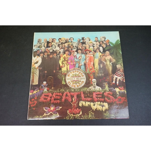 590 - Vinyl - 6 LP's from The Beatles & members to include The Early Years (Contour 2870111), At The Holly... 