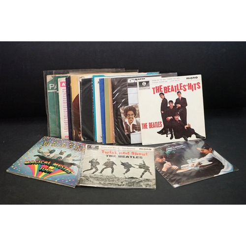 581 - Vinyl - 3 EP's from The Beatles & Members to include Twist & Shout, The Beatles Hits and Magical Mys... 