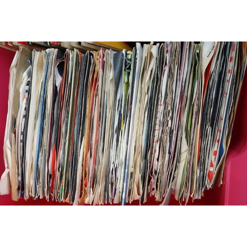 657 - Vinyl - Pop collection of over 200 7 inch singles spanning genres and decades from 60's onwards.  Co... 