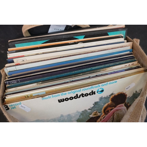 672 - Vinyl - Mixed genre collection of pop and classical including 45's and LP's and box sets mainly from... 