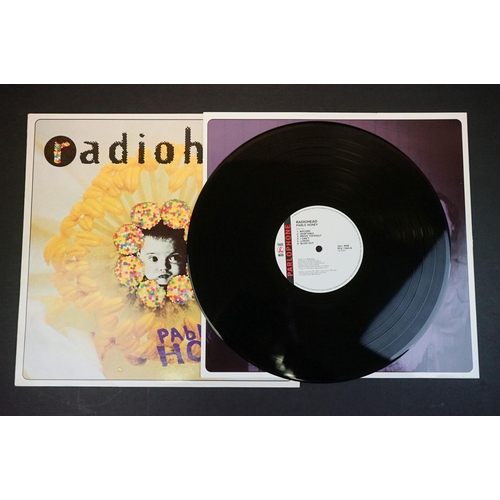 152 - Vinyl - Two Radiohead LPs to include Pablo Honey 814091 and The Bends 829626 both ex