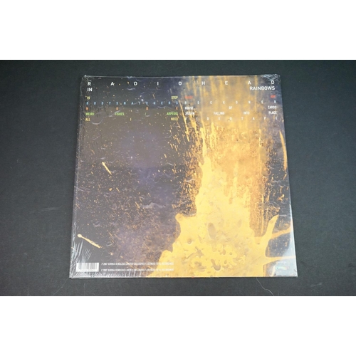 153 - Vinyl - Two Radiohead LPs to include OK Computer 2 LP 8552291 (sleeve white areas a little grubby) a... 