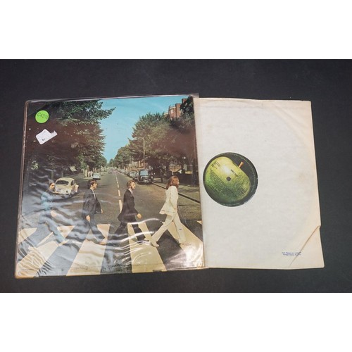 753 - Vinyl - Seven The Beatles and related LPs to include Abby Road, Rubber Soul, Help, 1962-66, 1967-70,... 