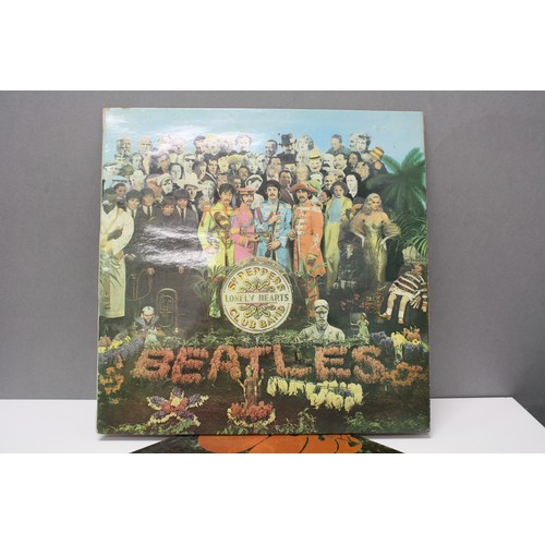 91 - Vinyl - The Beatles 4 LP's to include Sgt Pepper (PMC 7027) Gramophone Co Ltd, Sold In UK and 33 and... 