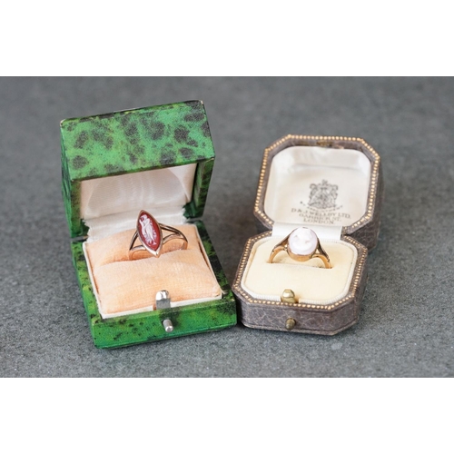 187 - Two cased hallmarked 9ct gold cameo rings.