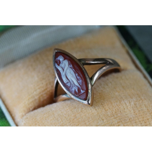 187 - Two cased hallmarked 9ct gold cameo rings.