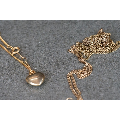 188 - A collection of 9ct gold ladies jewellery to include necklace, brooch and earrings.