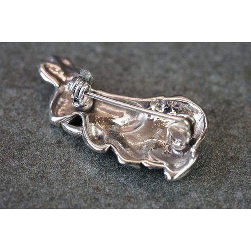 192 - Silver Peter Rabbit style brooch