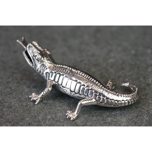 195 - Silver figure of a lizard