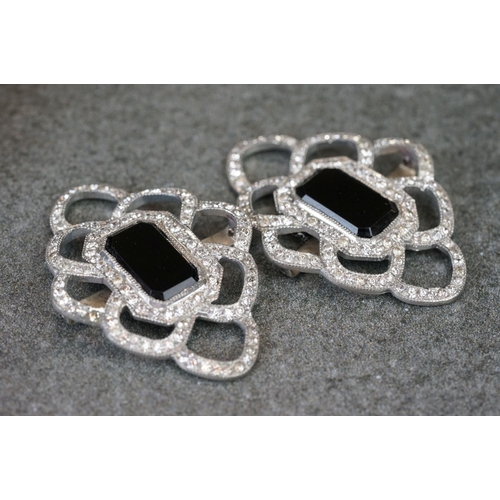 200 - A collection of 19th & 20th century buckles contained within a vintage display box.