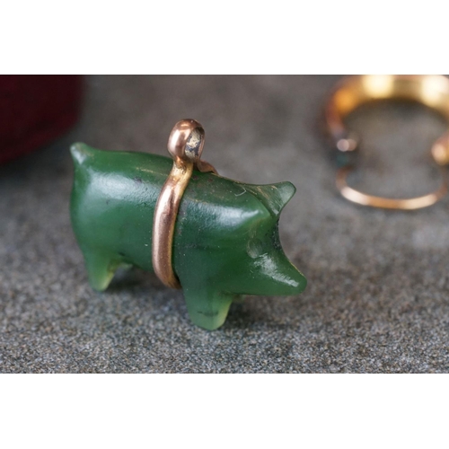 212 - A small quantity of jewellery to include a yellow gold and opal ring together with a 9ct gold and si... 