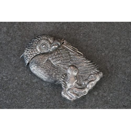 213 - Silver plated vesta case in the form of a bird of prey