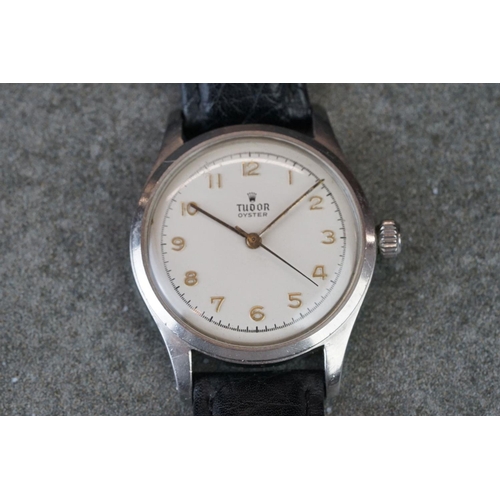 218 - A 1940's gents Tudor Oyster wristwatch.