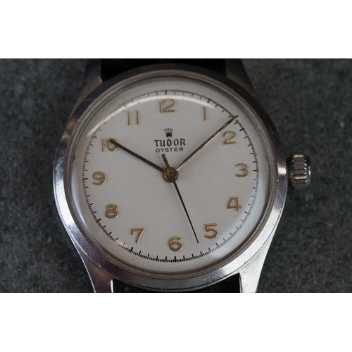 218 - A 1940's gents Tudor Oyster wristwatch.