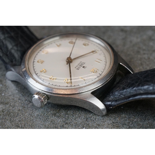 218 - A 1940's gents Tudor Oyster wristwatch.