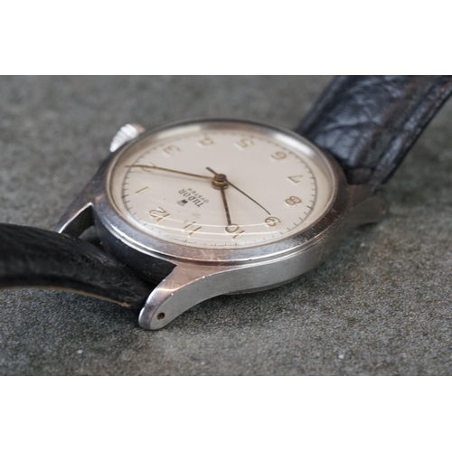 218 - A 1940's gents Tudor Oyster wristwatch.