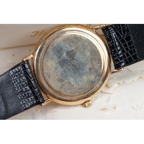 222 - A gents hallmarked 9ct gold cased Sovereign wristwatch in original box.