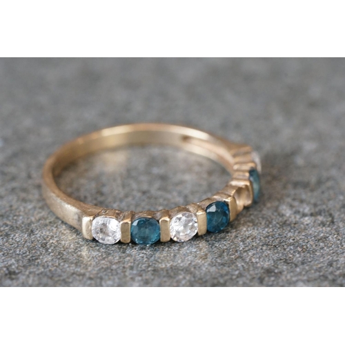 223 - A collection of three ladies 9ct gold rings.