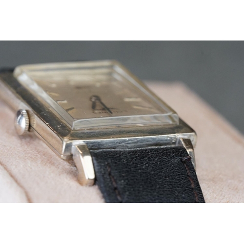 228 - A vintage gents Longines wristwatch with original strap.